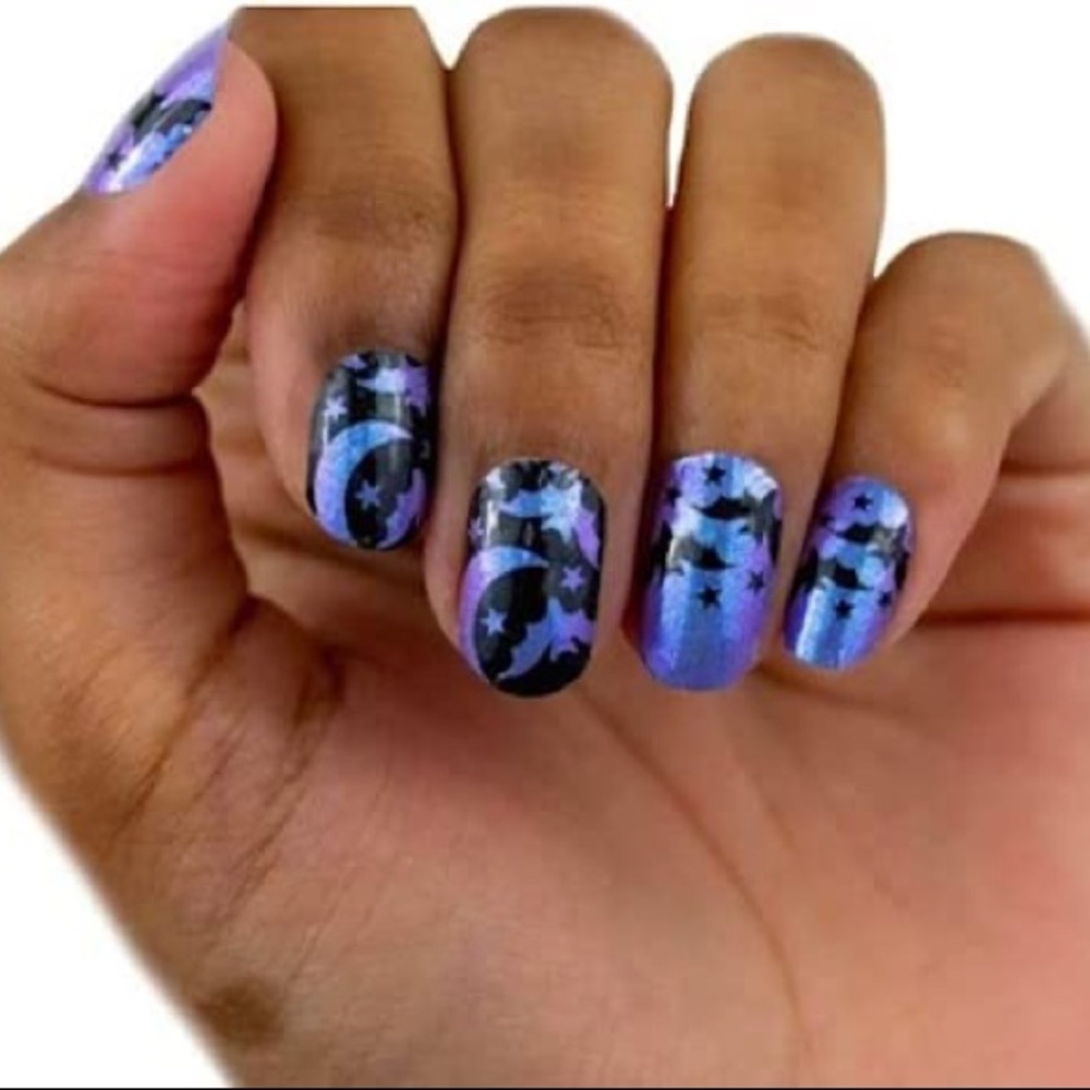 Retired Color Street Halloween Nail Strips Bat’s Amore!